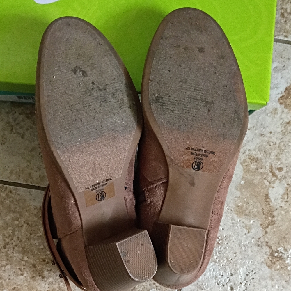 Etcetera Tan Ankle Booties for Women - Picture 3 of 8